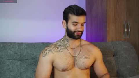 Mark online show from November 1, 11:04 pm