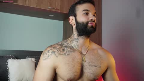 Mark online show from October 20, 10:04 pm