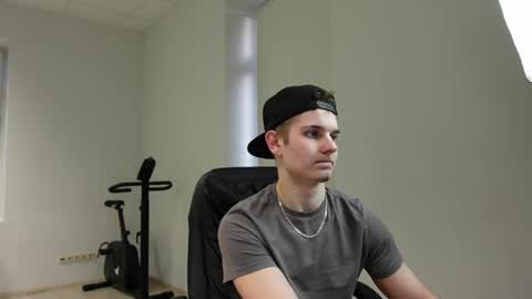 MARK KARSON online show from April 21, 5:31 pm