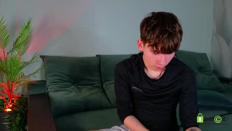 Mark online show from May 12, 10:57 am