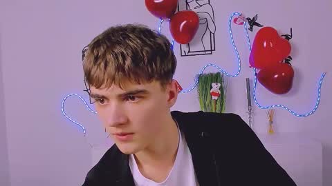 mark_sir online show from February 9, 7:49 pm