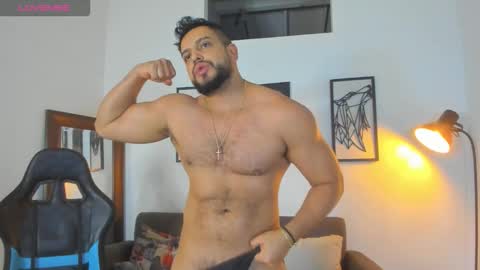 mark_x23 online show from November 17, 12:35 am