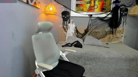 markbowie online show from October 29, 11:56 am