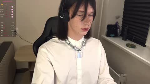 Mark online show from October 31, 4:51 pm