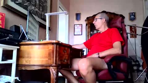 markmarkmark00 online show from May 31, 2:38 pm