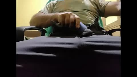 Snapshot of markoanto35 chatting on February 23, 5:01 am markoanto35 online show from February 23, 5:01 am