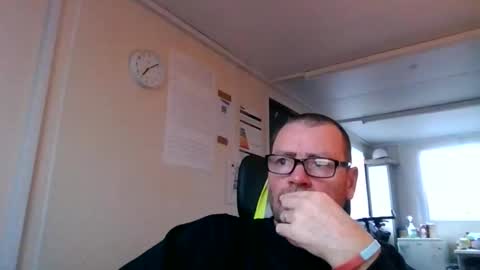 markyhowudoin online show from November 2, 7:08 am