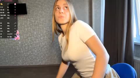 Olivia online show from October 2, 2:38 pm