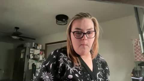 maroon_moon online show from November 17, 11:51 pm