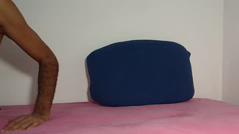 MAX online show from November 11, 7:49 pm