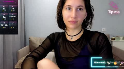 Snapshot of marrycolins chatting on December 4, 2:14 am marrycolins online show from December 4, 2:14 am