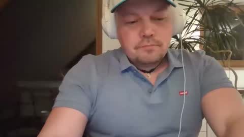 mars0481 online show from December 19, 1:23 am