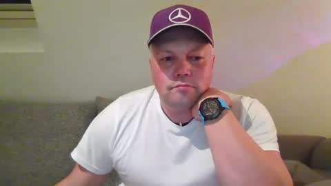 Snapshot of mars0481 chatting on September 11, 1:40 am mars0481 online show from September 11, 1:40 am
