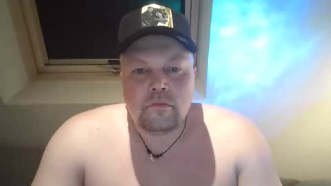 mars0481 online show from March 5, 9:46 pm