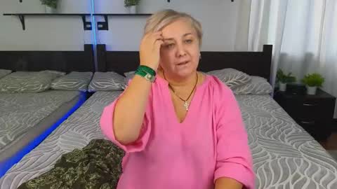marta_wils online show from September 23, 7:35 am