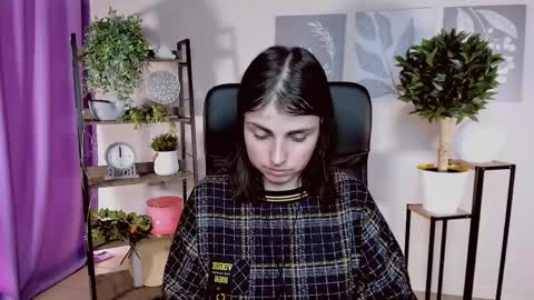 martaedams online show from March 31, 6:14 am