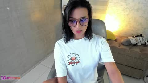 Snapshot of martiiinaa_ chatting on January 16, 6:25 am Martina online show from January 16, 6:25 am