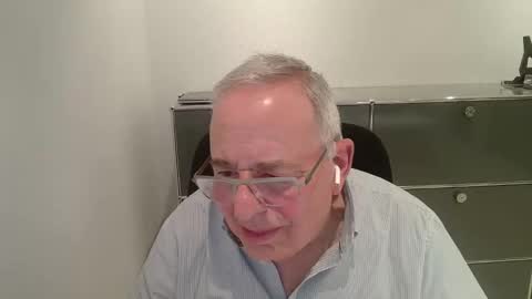 martin_1947 online show from February 1, 7:44 pm