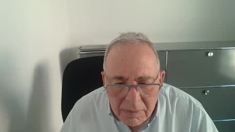 martin_1947 online show from May 17, 5:33 pm