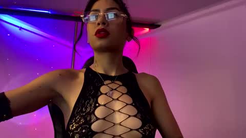 Snapshot of martina3120 chatting on September 14, 7:37 pm 100 explicit here. follow online show from September 14, 7:37 pm