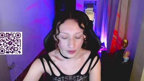 Snapshot of martina_adams chatting on January 10, 3:07 am mari online show from January 10, 3:07 am