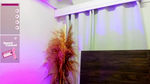 martina mIIler online show from February 11, 12:47 pm