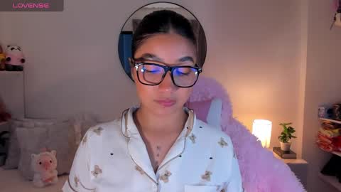 Snapshot of martina_monst chatting on March 7, 1:42 am martina Monst online show from March 7, 1:42 am