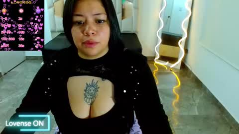 Snapshot of martina_tay chatting on February 15, 3:20 am Hey im martina online show from February 15, 3:20 am