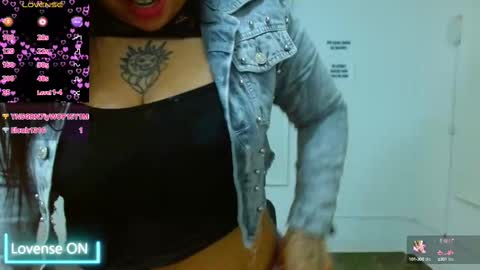 Snapshot of martina_tay chatting on February 28, 3:15 am Hey im martina online show from February 28, 3:15 am