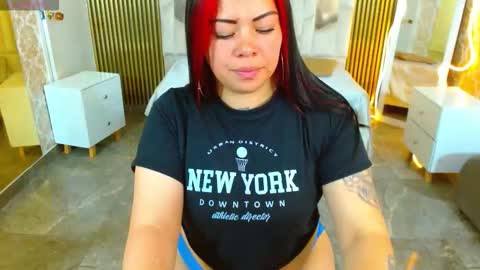 Snapshot of martina_tay chatting on September 13, 3:42 am Hey im martina online show from September 13, 3:42 am