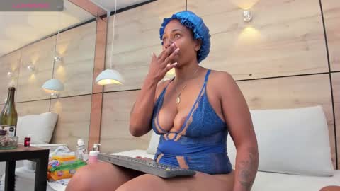 Snapshot of martina_touss chatting on March 7, 7:16 pm martina touss online show from March 7, 7:16 pm