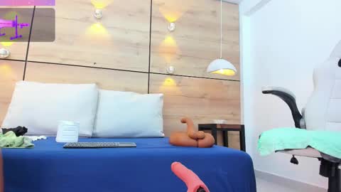Snapshot of martina_touss chatting on February 17, 7:55 pm martina touss online show from February 17, 7:55 pm
