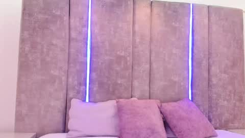 Snapshot of martinagarcia__ chatting on March 9, 7:15 pm Martina Garcia online show from March 9, 7:15 pm