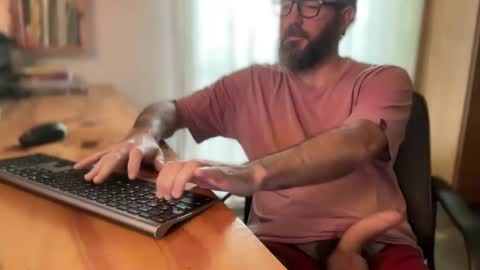 Snapshot of martincito22xl chatting on February 25, 11:21 am Martincito online show from February 25, 11:21 am