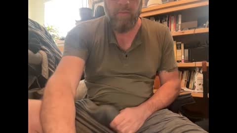 Snapshot of martinstolcris chatting on February 3, 6:28 pm martinstolcris online show from February 3, 6:28 pm