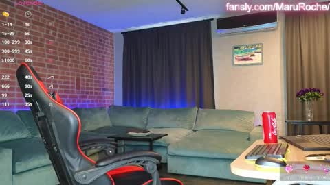 Maru Roche online show from September 22, 2:21 pm