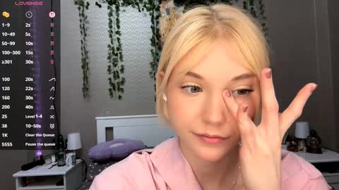 Lisa online show from February 28, 11:58 am