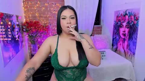 Snapshot of mary_bruss chatting on January 25, 2:37 am online show from January 25, 2:37 am
