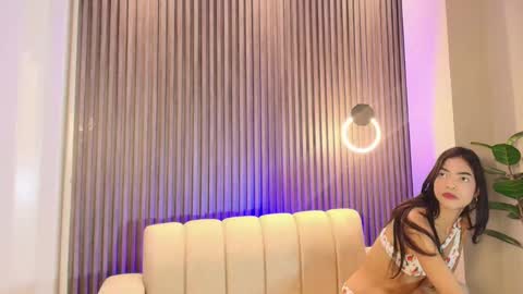 Snapshot of mary_cute9 chatting on February 26, 12:49 pm mary_cute9 online show from February 26, 12:49 pm