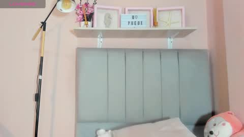 Snapshot of mary_cute9 chatting on September 11, 6:53 pm mary_cute9 online show from September 11, 6:53 pm