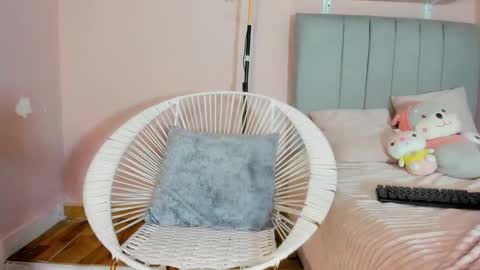 Snapshot of mary_cute9 chatting on September 15, 12:39 pm mary_cute9 online show from September 15, 12:39 pm