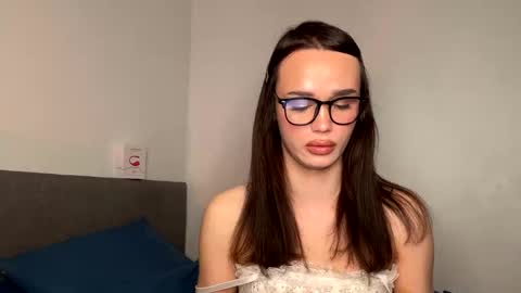 Mary online show from November 14, 8:00 pm