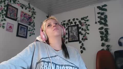 Snapshot of mary_janness chatting on January 9, 7:18 pm 100 online show from January 9, 7:18 pm
