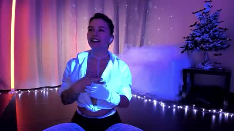 Julia online show from November 18, 10:24 pm