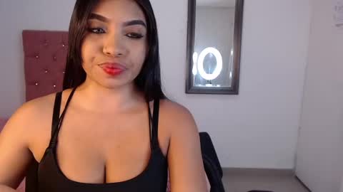 Hi guys im Mary  online show from March 11, 12:17 pm