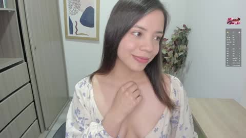 Snapshot of mary_mae chatting on January 18, 12:35 am Girl of your dreams online show from January 18, 12:35 am