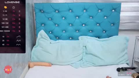  Mary Moon  online show from October 9, 2:11 pm