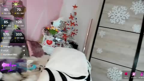 Snapshot of maryeelle chatting on January 2, 10:44 pm Maryelle online show from January 2, 10:44 pm