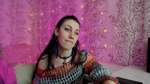 Mary Lou online show from February 18, 9:43 am
