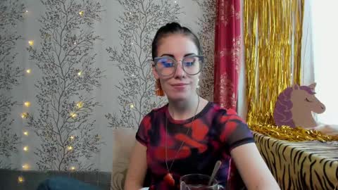 Mary Lou online show from January 26, 8:25 am